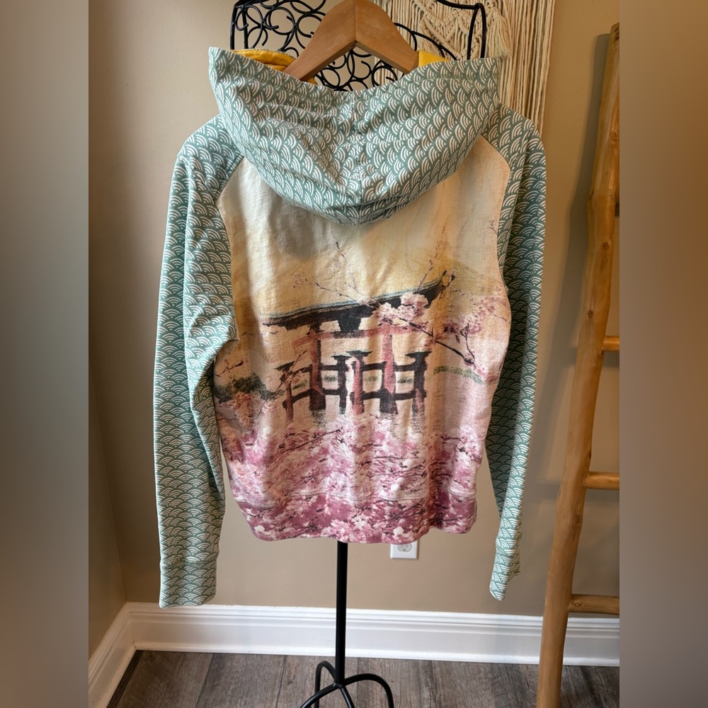 Y2K Lucky Brand  Graphic Artsy Japanese Buddha Cherry Blossom Zip Hoodie - Picture 2 of 6
